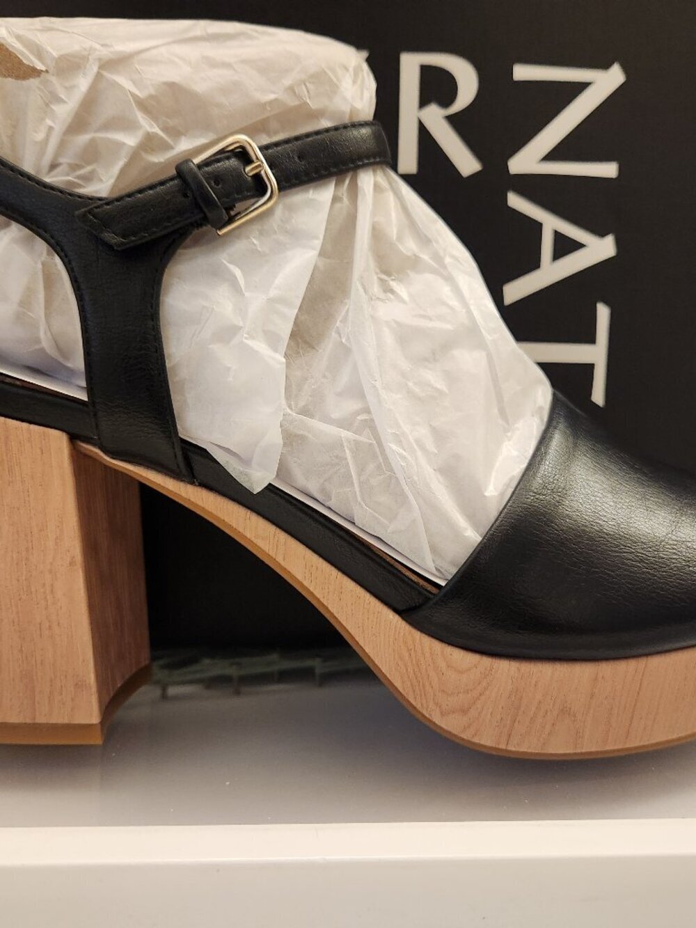 Naturalizer Black "Lilly" Platform Sandals. NIB. Size 11 Wide